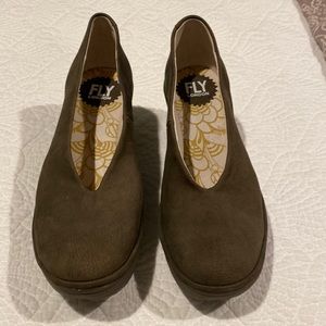 Womens Fly London shoe, size 38